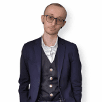 Une image contenant habits, Visage humain, personne, vêtements d'extérieur

Le contenu généré par l'IA peut être incorrect.