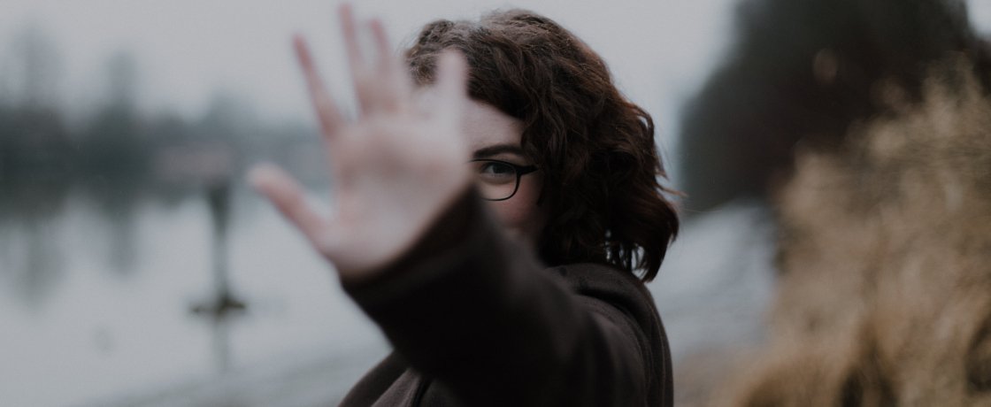 Elogie-Siemp et Esperem luttent ensemble contre les violences faites aux femmes !